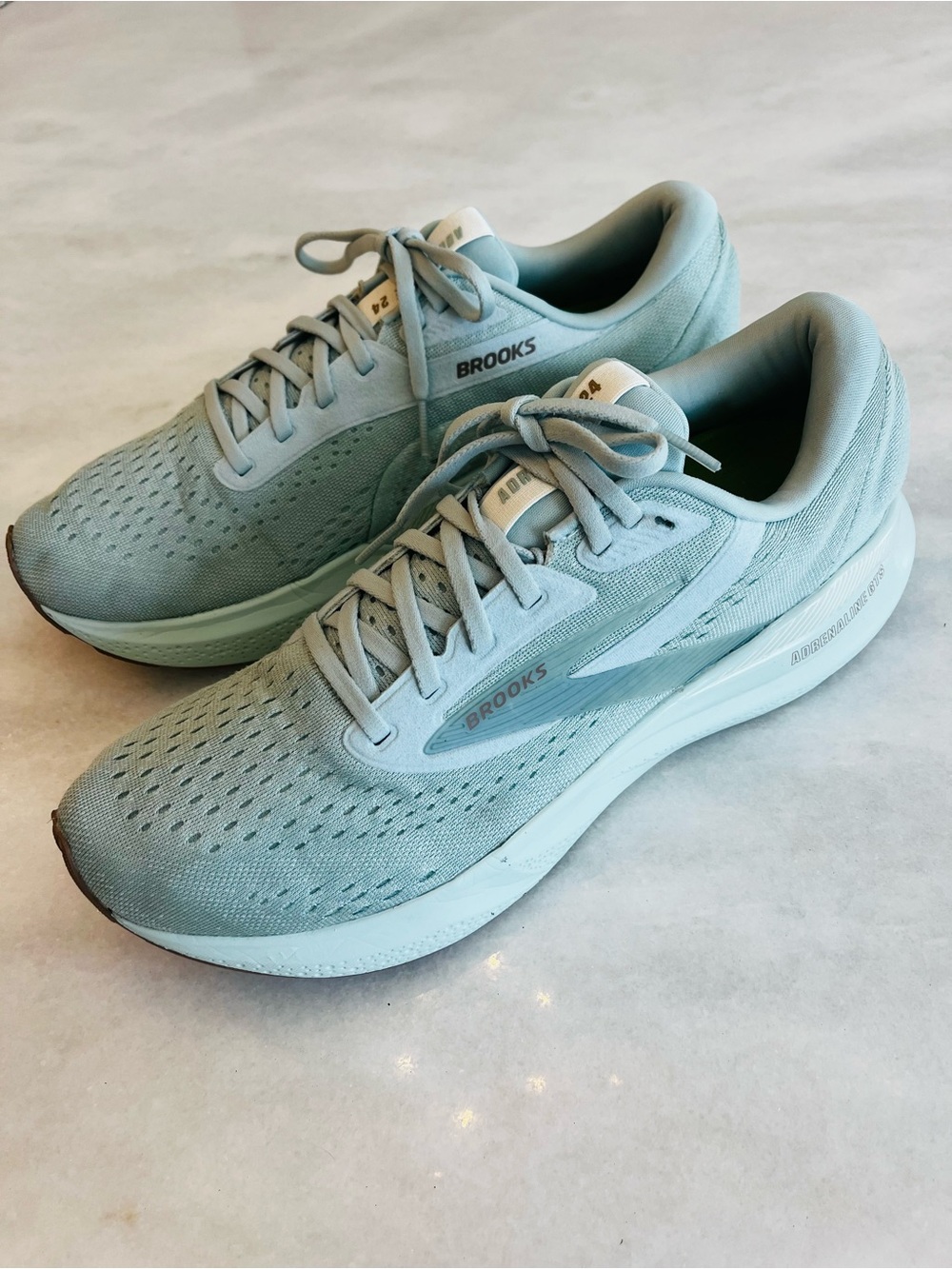 Brooks Adrenaline GTS 24 Running Shoes Cloud Blue Coconut PortabellWomen's Sz 12